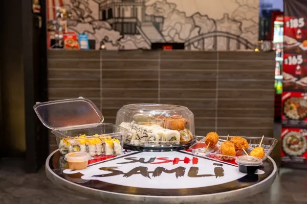 Reyma Emprende x Sushi Samli Galeria 7 Reyma Emprende x Sushi Samli Galeria 7